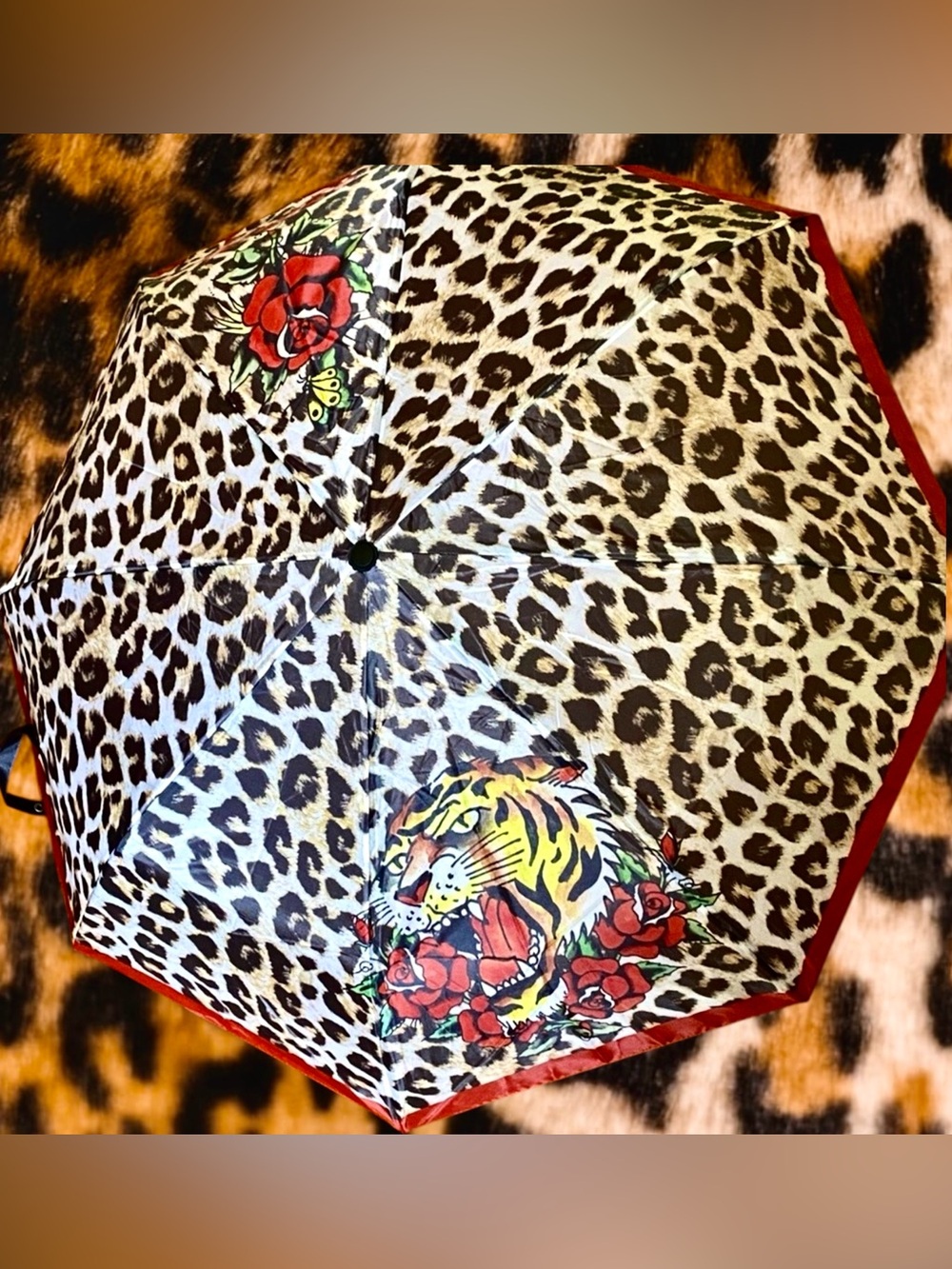 Ed Hardy “Leopard” Umbrella NWT Leopard & Red Rose Accent on Leopard Print
